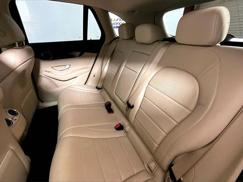Used 2018 Mercedes-Benz GLC 300 GLC 300 image 21
