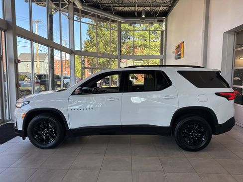 Used 2023 Chevrolet Traverse LS w/ Midnight/Sport Edition image 4