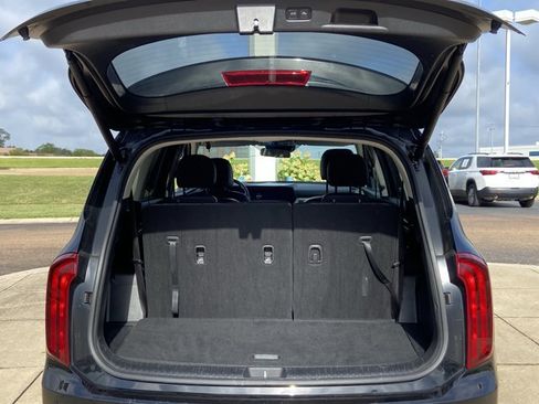 Used 2025 Kia Telluride S FWD image 27