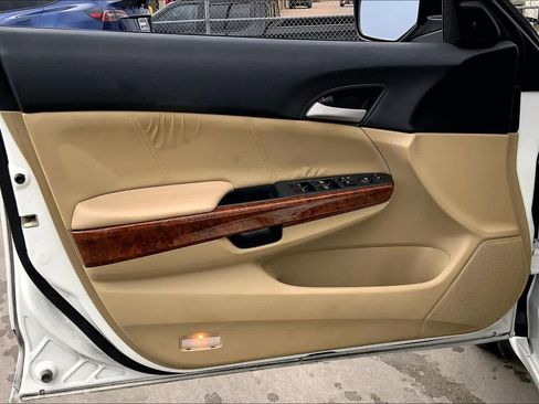 Used 2011 Honda Accord EX-L image 19