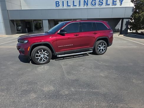 Used 2025 Jeep Grand Cherokee Limited RWD image 2