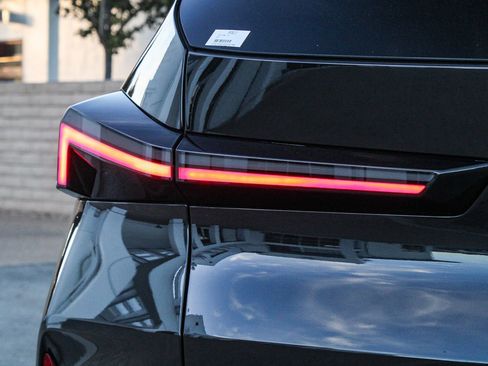 Used 2024 BMW XM image 10