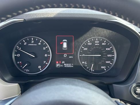 Used 2025 Subaru Forester Limited image 16