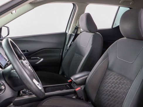 Used 2023 Nissan Kicks SV image 23