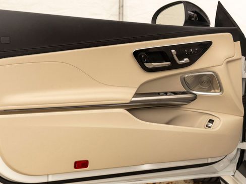 Used 2026 Mercedes-Benz CLE 53 AMG 4MATIC Cabriolet image 12