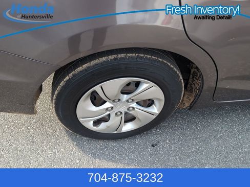 Used 2013 Honda Civic LX image 9