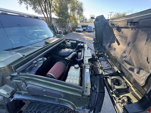 Used 2003 HUMMER H2 w/ Preferred Equipment Group image 39