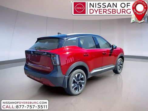 Used 2025 Nissan Kicks SR FWD image 3