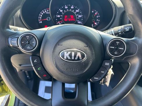 Used 2017 Kia Soul + FWD image 20