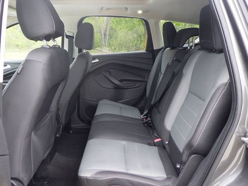 Used 2016 Ford Escape SE FWD image 11