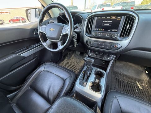 Used 2020 Chevrolet Colorado LT w/ Luxury Package image 18