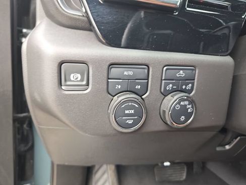 Used 2025 Chevrolet Silverado 1500 LT AWD/4WD image 17