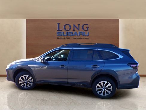 Certified 2025 Subaru Outback Premium image 11
