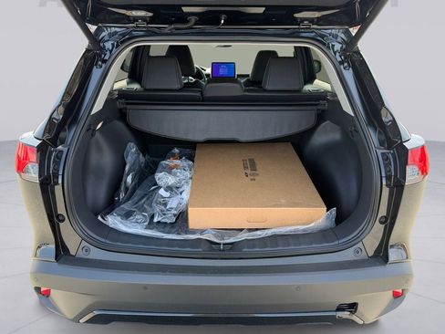 Used 2026 Toyota Corolla Cross XLE w/ Convenience Package image 19