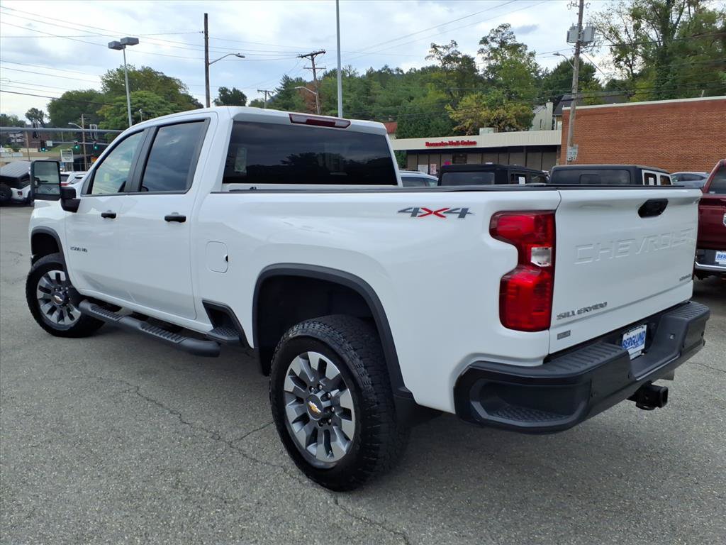 Used 2024 Chevrolet Silverado 2500 Custom w/ Custom Value Package AWD/4WD image 6