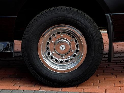 Used 2022 Mercedes-Benz Sprinter 3500 image 12