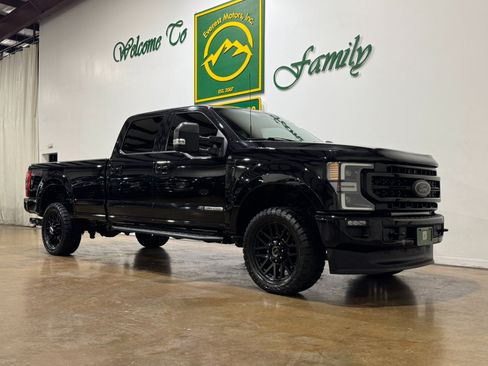 Used 2022 Ford F350 Lariat w/ Black Appearance Package image 2