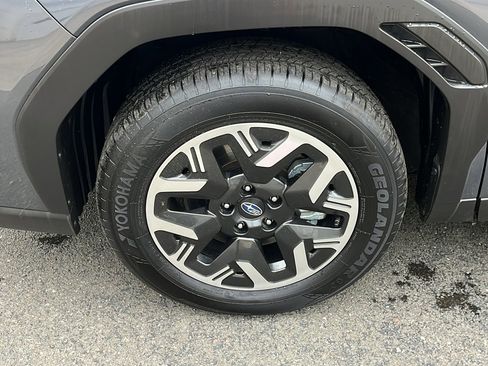 Certified 2025 Subaru Forester Premium AWD/4WD image 9