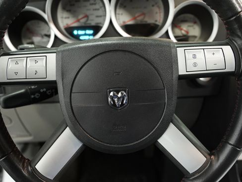 Used 2006 Dodge Magnum SRT8 w/ SRT Option Group III image 29