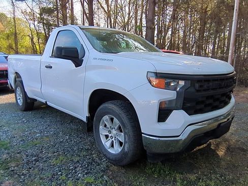 Used 2022 Chevrolet Silverado 1500 W/T RWD image 4