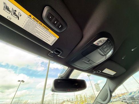 New 2026 Chrysler Pacifica Select image 22