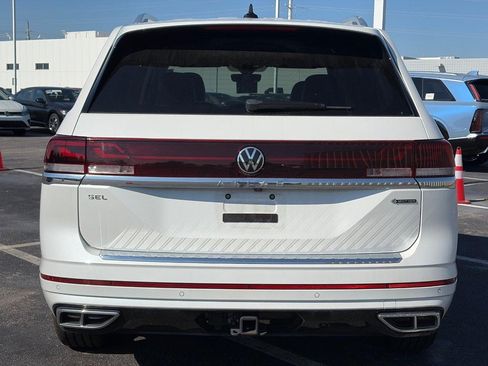 Used 2024 Volkswagen Atlas SEL Premium R-Line AWD/4WD image 3