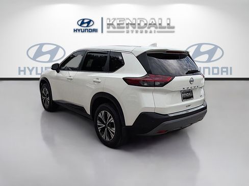 Used 2023 Nissan Rogue SV FWD image 4