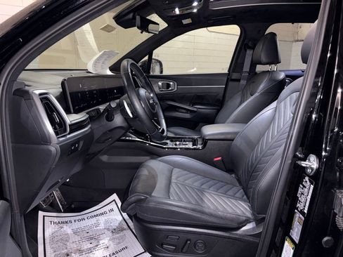 Used 2024 Kia Sorento SX Prestige image 17