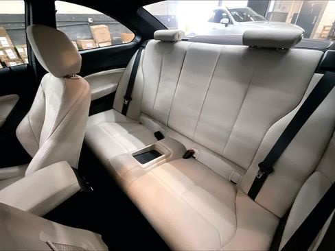 Used 2016 BMW M235i Coupe image 28