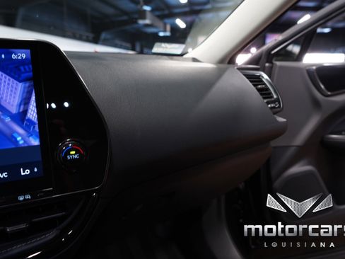 Used 2022 Lexus NX 250 FWD image 38