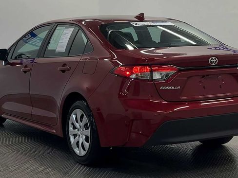 Used 2025 Toyota Corolla LE FWD image 6