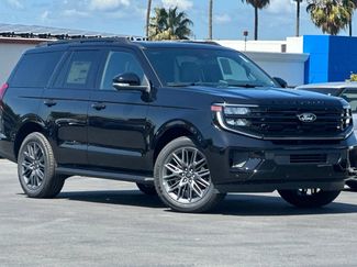 New 2026 Ford Expedition Platinum w/ Stealth Appearance Package AWD/4WD video 2