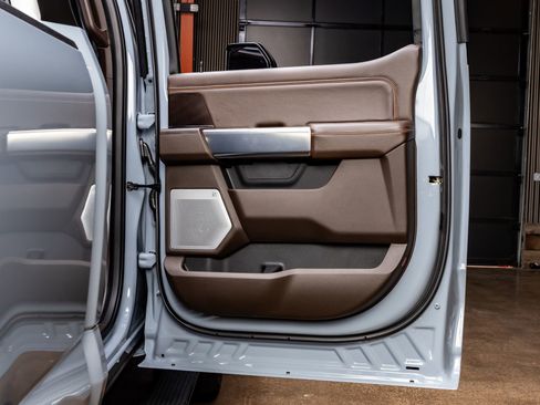 Used 2026 Ford F250 King Ranch w/ Chrome Package image 39