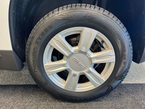 Used 2014 GMC Terrain SLE FWD image 14