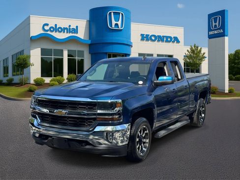 Used 2018 Chevrolet Silverado 1500 LT w/ All Star Edition AWD/4WD image 1