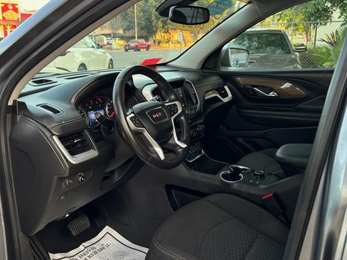Used 2020 GMC Terrain SLE w/ Driver Convenience Package FWD image 30