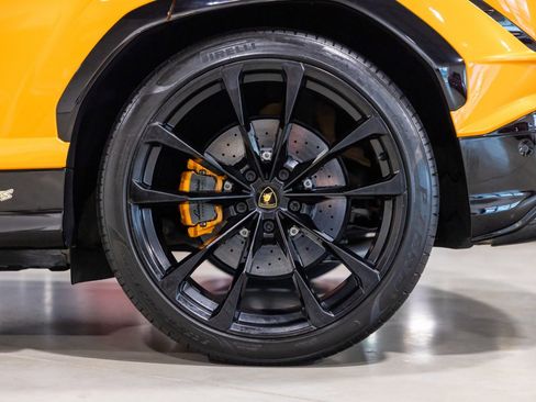 Used 2024 Lamborghini Urus S AWD/4WD image 17