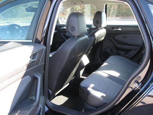 Used 2025 Volkswagen Jetta SE image 5