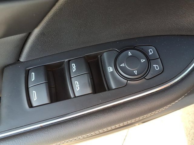 Used 2023 Buick Envision Essence AWD/4WD image 18