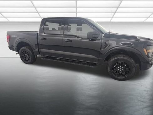 Used 2024 Ford F150 XLT w/ XLT Black Appearance Package AWD/4WD image 10
