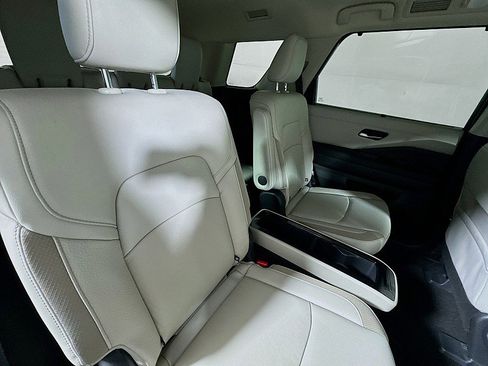 New 2025 Nissan Pathfinder SL w/ SL Premium Package image 30