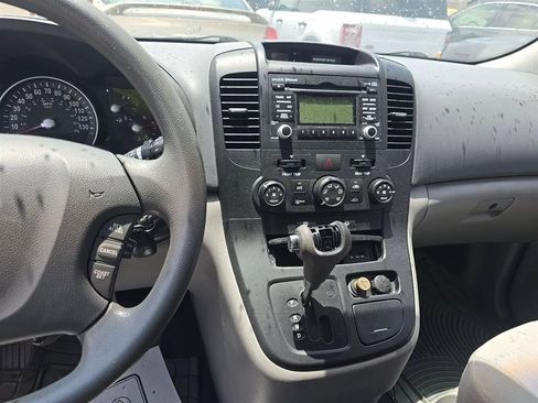 Used 2012 Kia Sedona LX w/ PWR Pkg FWD image 17