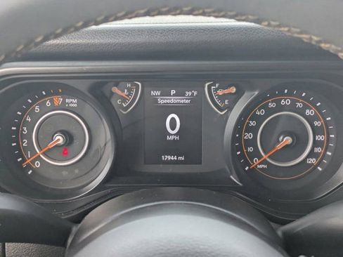 Used 2024 Jeep Gladiator Sport AWD/4WD image 27