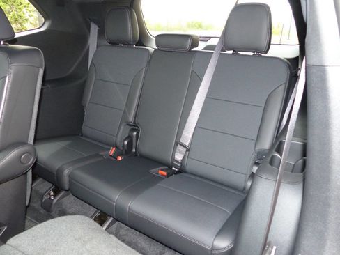 Used 2026 Buick Enclave Preferred w/ Power Package AWD/4WD image 28