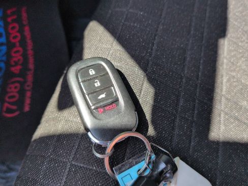 Used 2025 Honda HR-V LX image 33