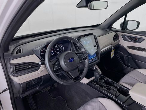 Used 2026 Subaru Forester Premium AWD/4WD image 14