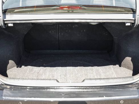 Used 2021 Hyundai Elantra Limited FWD image 30