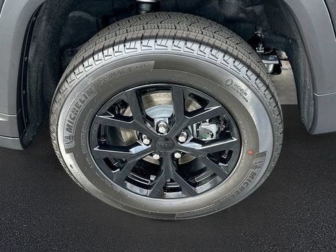 New 2026 Jeep Grand Cherokee Altitude RWD image 21