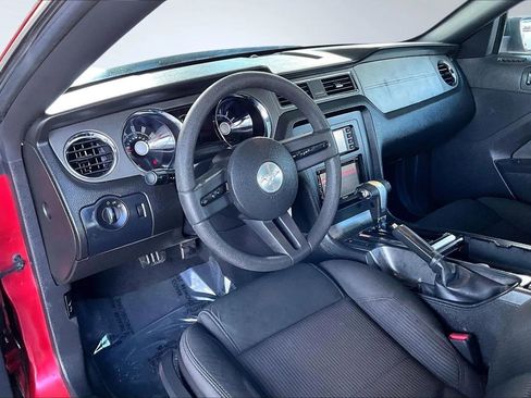 Used 2010 Ford Mustang image 14