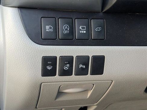 Used 2018 Toyota Highlander Limited Platinum image 11